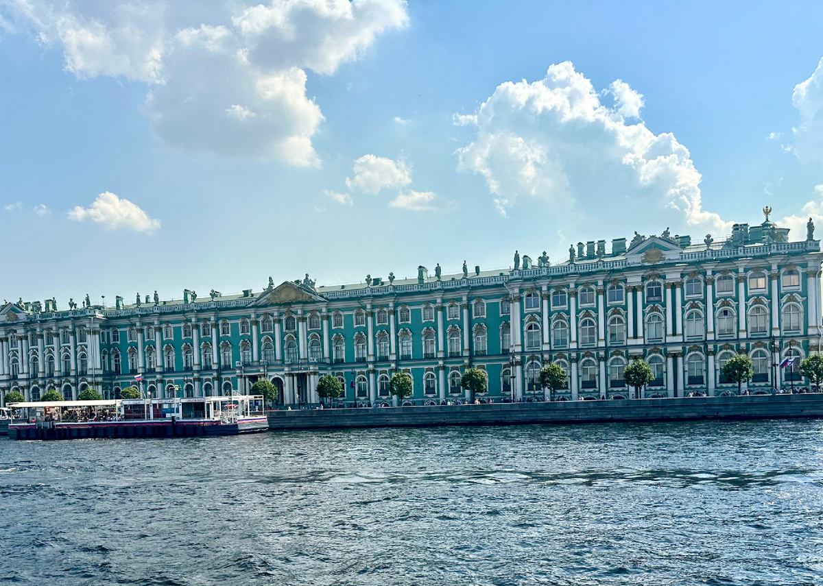 Дворцовая набережная. Санкт-Петербург.Фото автора, без привязки к тексту.