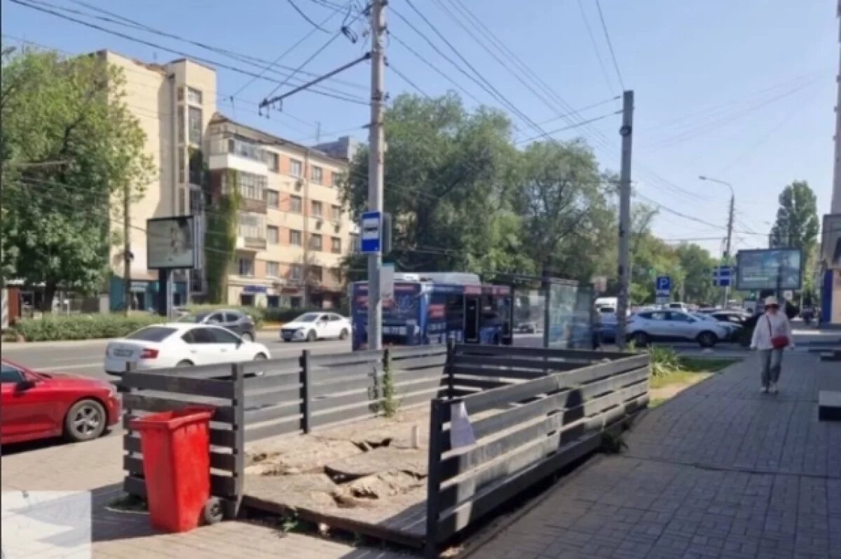    В Ростове убрали очередную незаконную «летнюю площадку» общепита