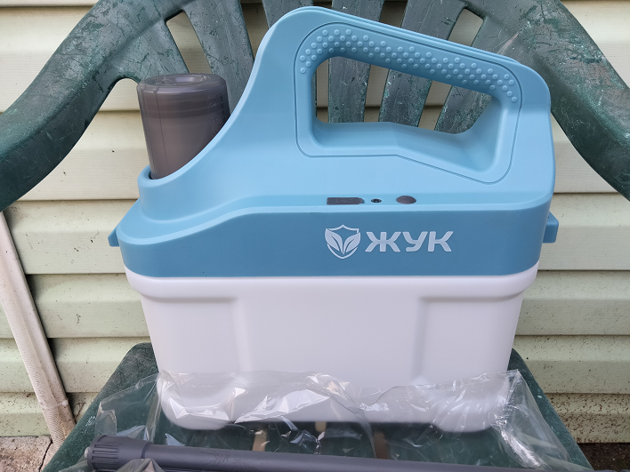 Аккумуляторный опрыскиватель «ЖУК»