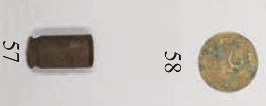 Рисунок 7.52. Якобы гильза от нагана (поз. 57). Рядом для масштаба трехкопеечная монета (поз. 58)[7].