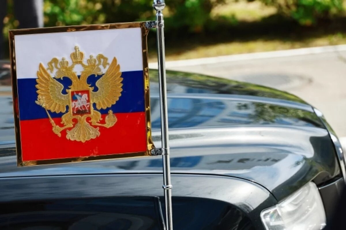    Появились кадры поездки Путина в автомобиле Aurus