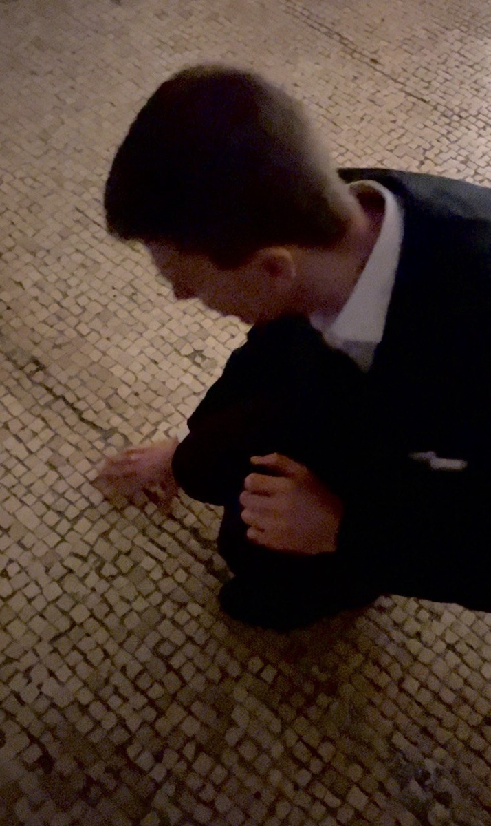 Напольная мозаика древнеримского дома II века (в помещении полутьма, поэтому такое качество фото)