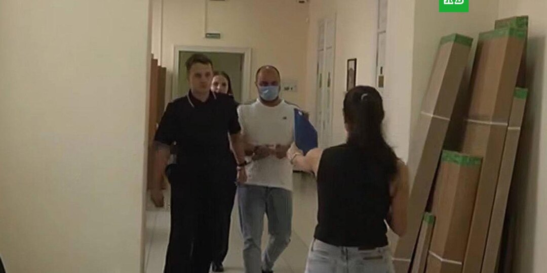 Главу полиции нижегородского аэропорта задержали за взятки от мигрантов