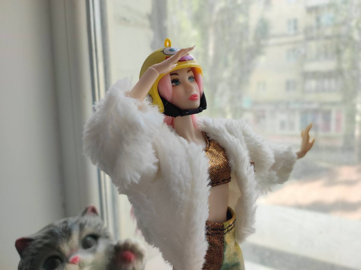 Клава готовится к путешествию