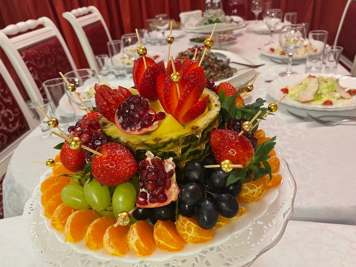 Для туристических групп предлагаем бронировать отдельные небольшие залы. Отдыхайте без суеты и лишнего шума!  