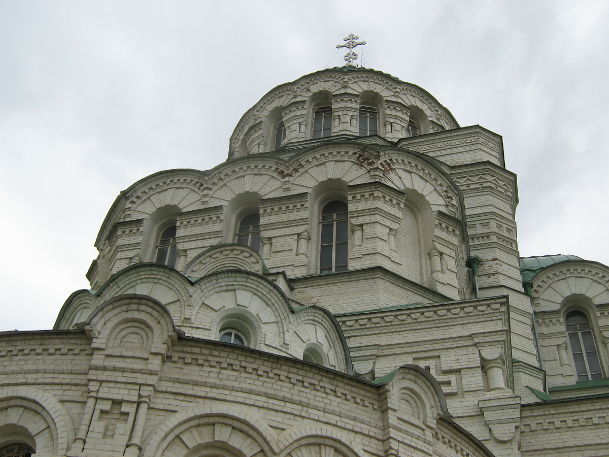 Храм в честь князя Владимира. Астрахань
