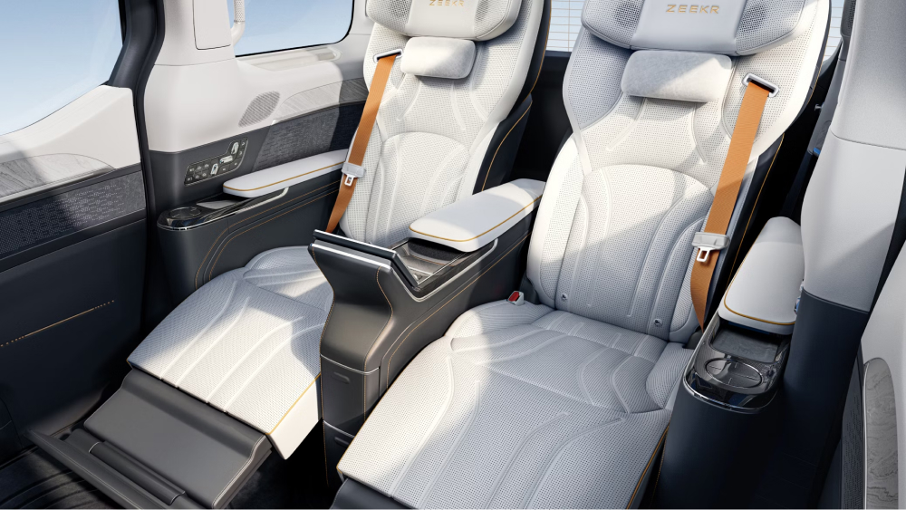 Интерьер Zeekr 9X