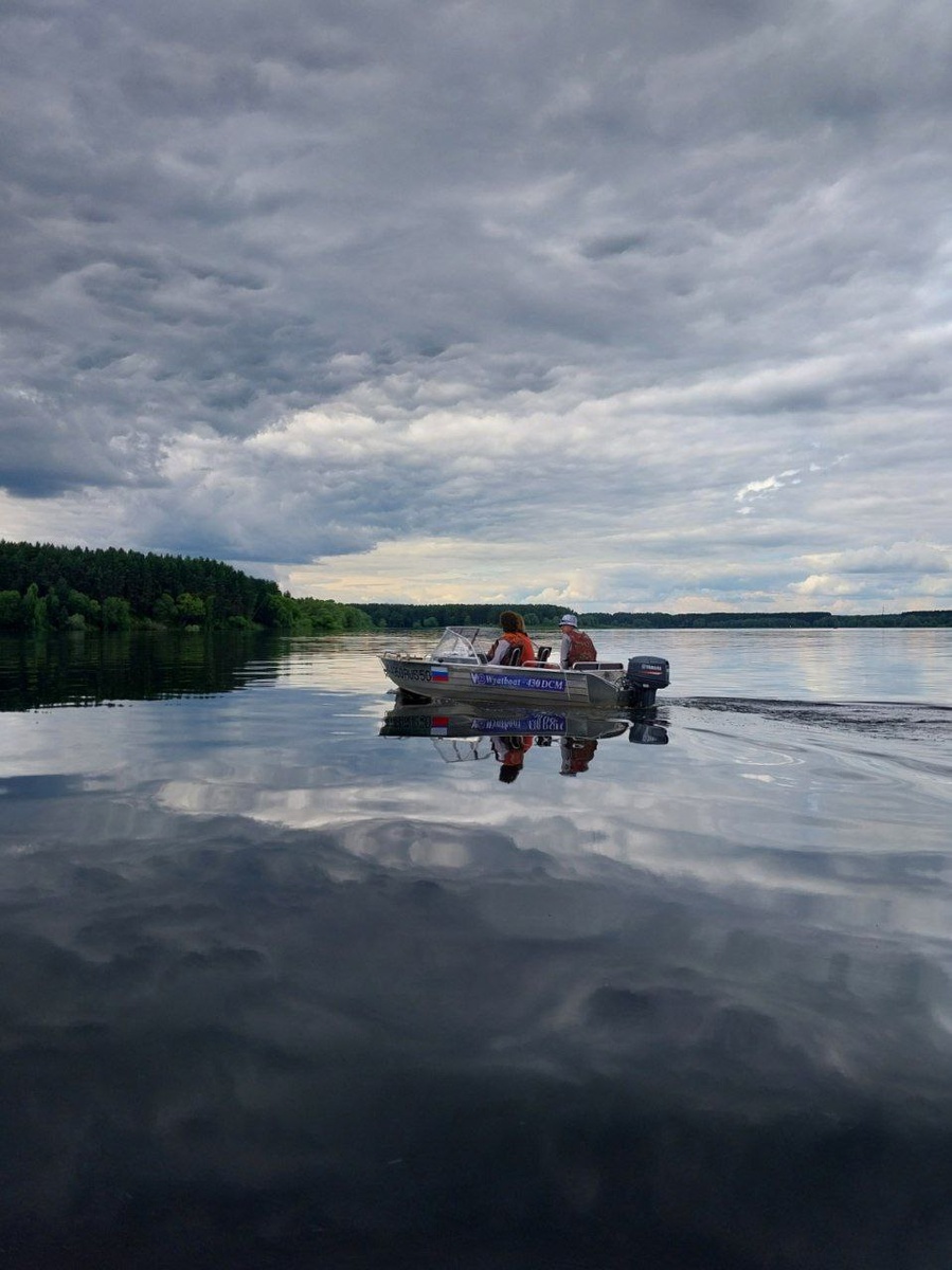 Гидролого-гидрохимическая съёмка Можайского водохранилища. Автор фото: Терешина М. А.