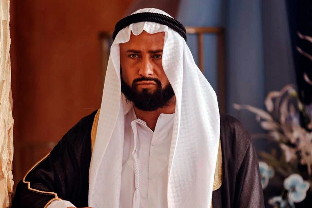 Павел Прилучный в роли арабского шейха