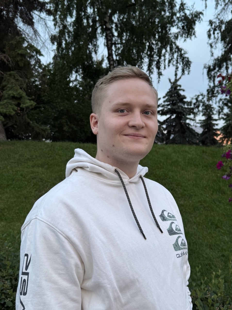 Это я - Данил!