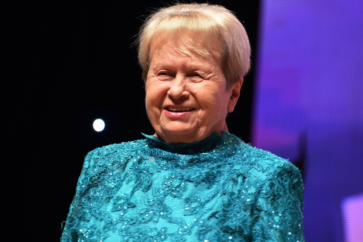     «Испугались, что жара ее убьет»: Александра Пахмутова не смогла приехать в Витебск