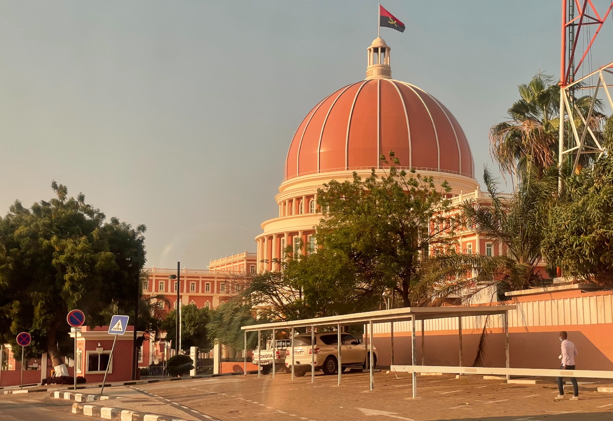 Луанда, Ангола