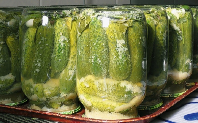 Маринованные огурцы с горчицей