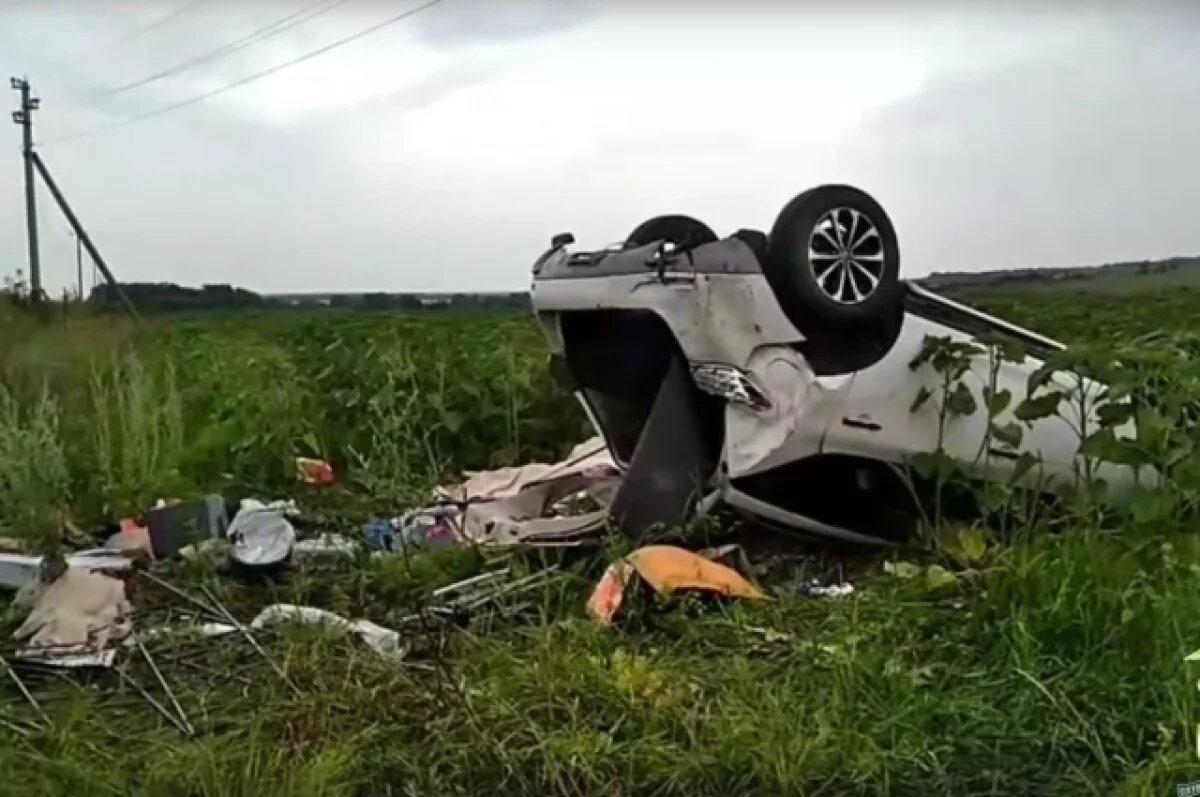    В Сенгилеевском районе разбилась иномарка: погибла женщина-водитель