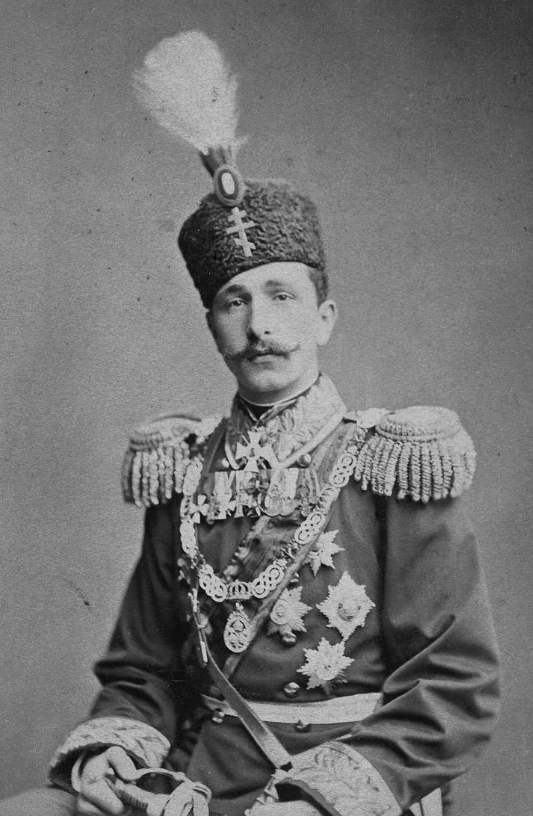 Совсем "юных" портретов нет, но во взрослом возрасте князь Александр Баттенберг выглядел вот так