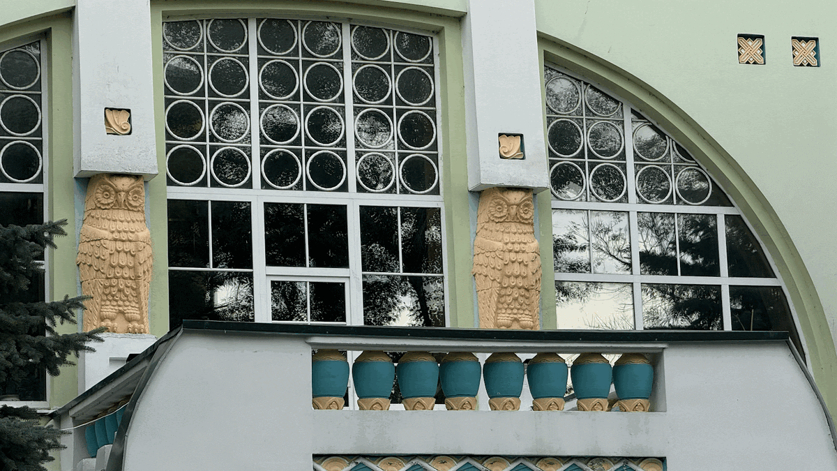 Сейчас в этом здании находится Ульяновский государственный университет