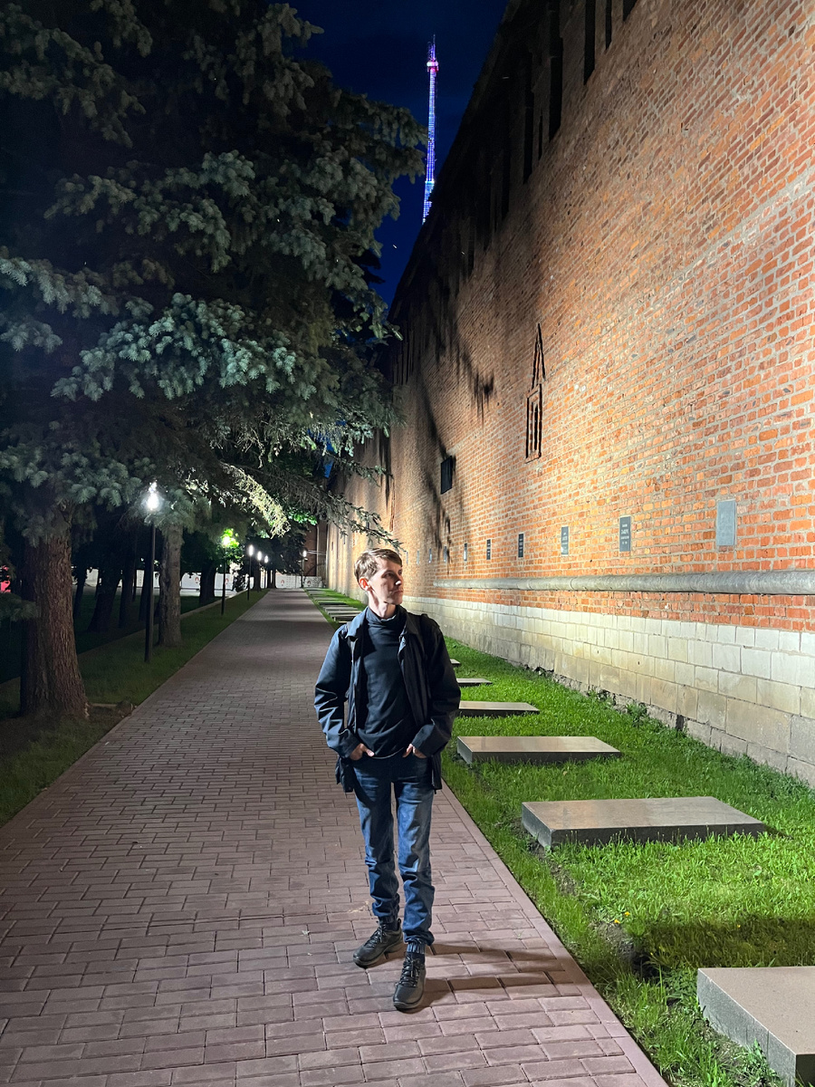 2. San Ant: у Кремлёвских стен в Смоленске. 