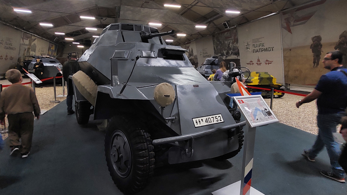 Бронетранспортер ОТ-810