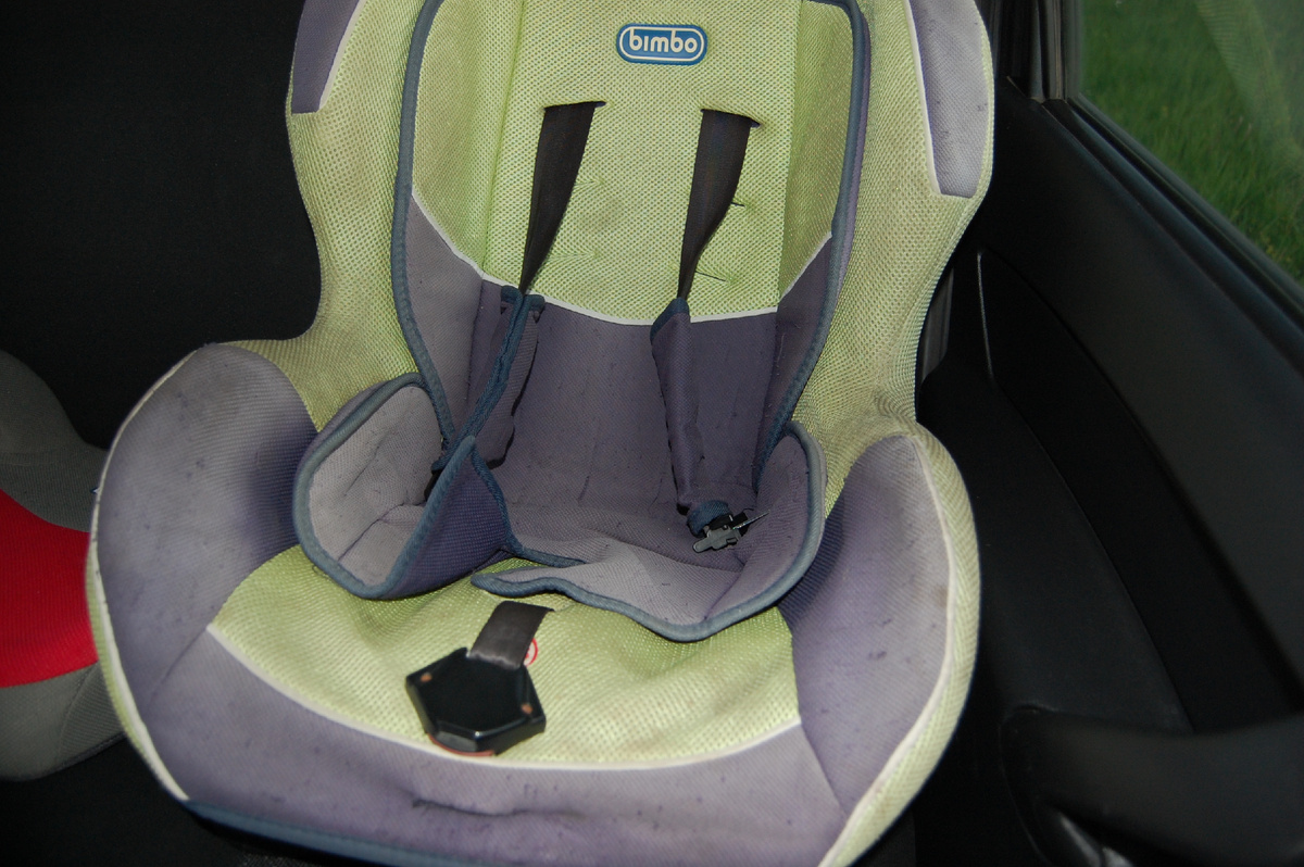 Когда можно пересаживать ребенка из автолюльки в автокресло