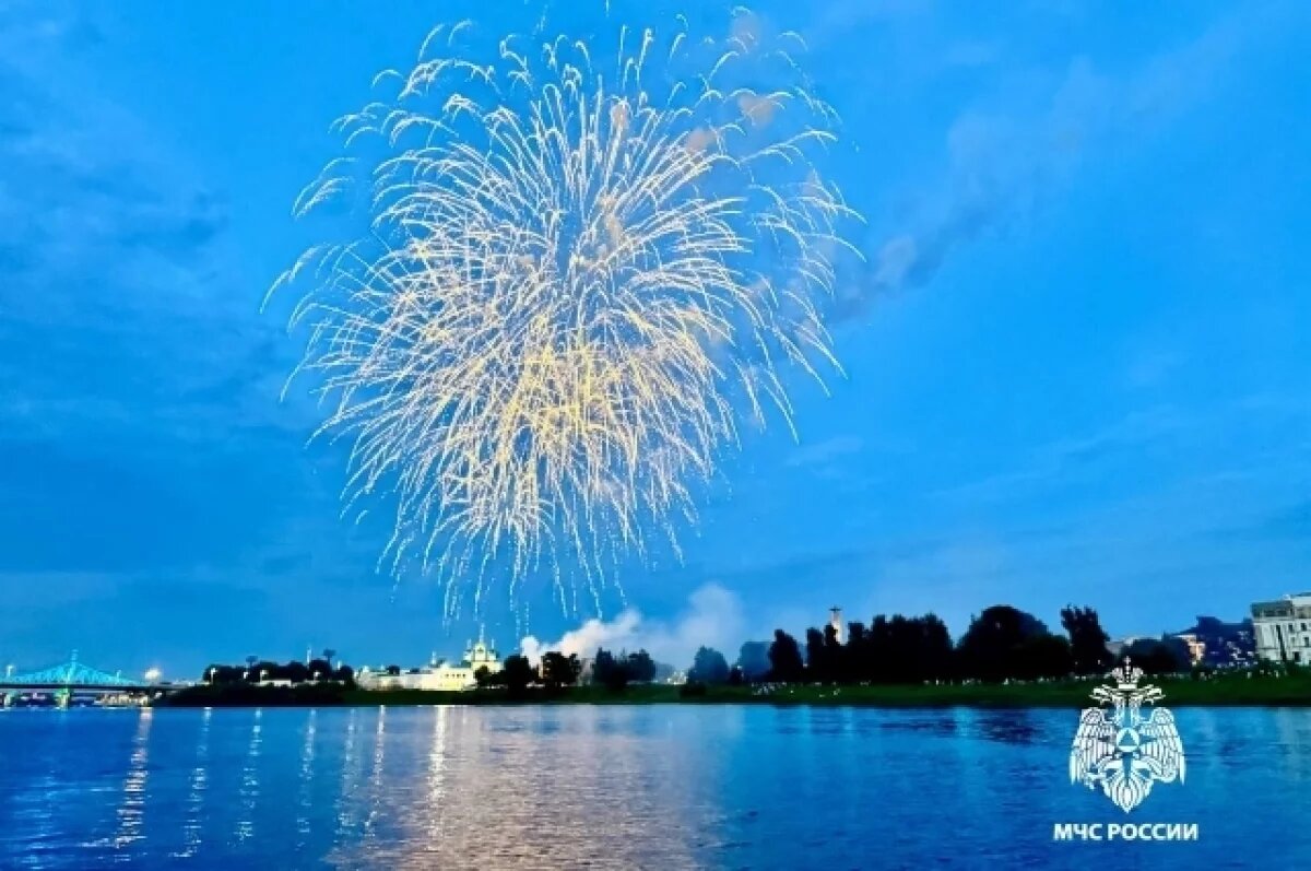    Опубликовано видео салюта в честь 890-летия Твери