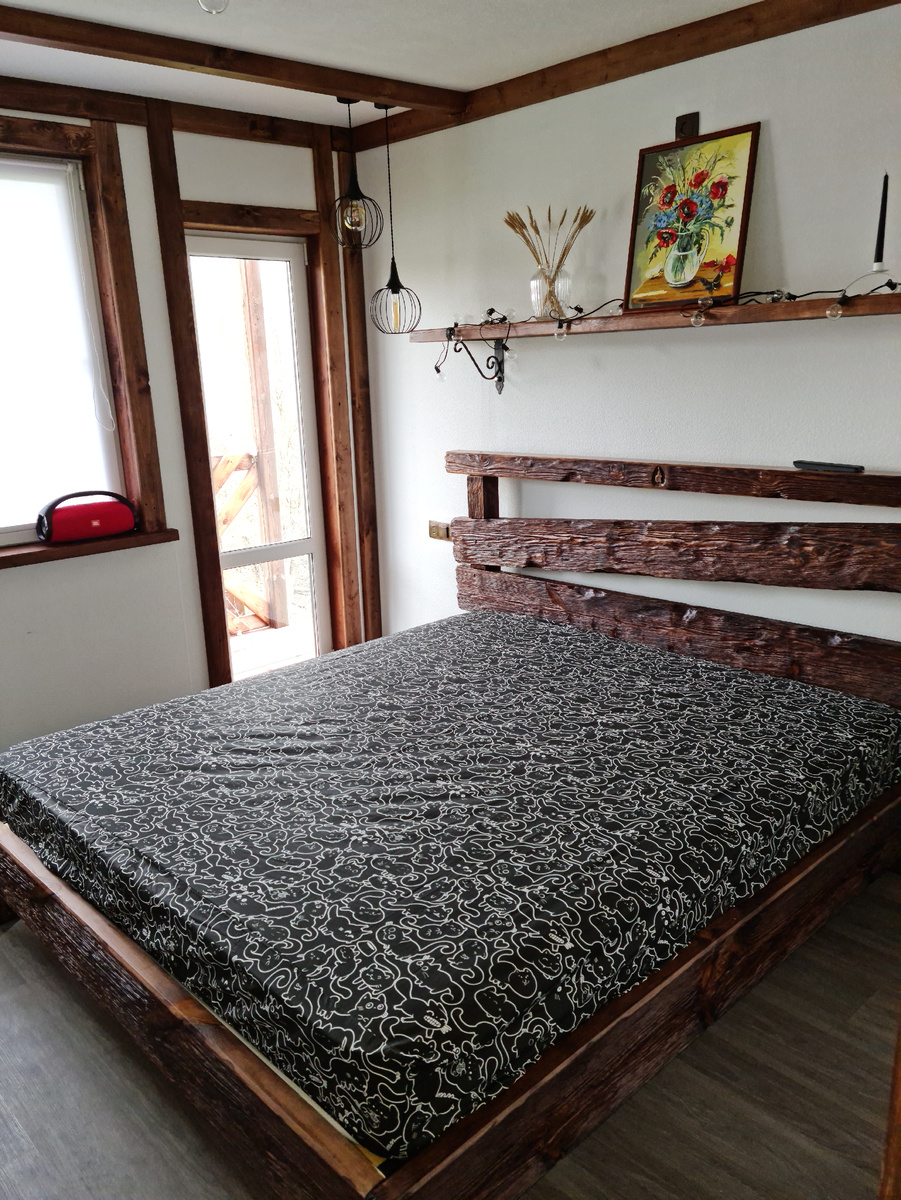 Кровать своими руками (ссылка на статью чуть выше фото)