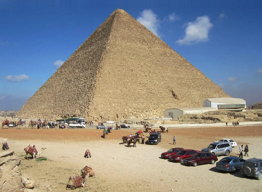 Пирамида Хеопса (Хуфу) - Ахет-Хуфу (такое официальное название пирамиды у древних египтян согласно Свиткам Красного моря)