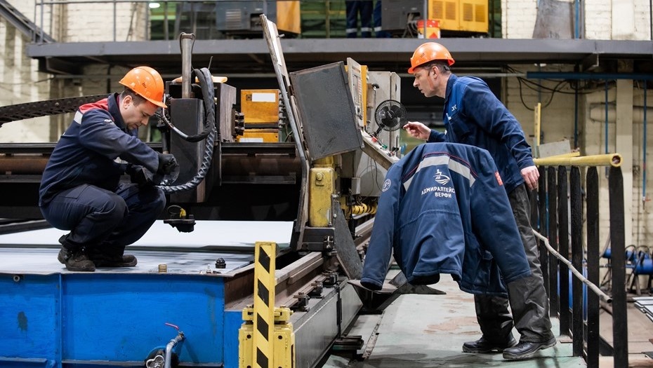    Адмиралтейские верфи спорят с бывшим подрядчиком уже третий год. Автор фото: Сергей Ермохин