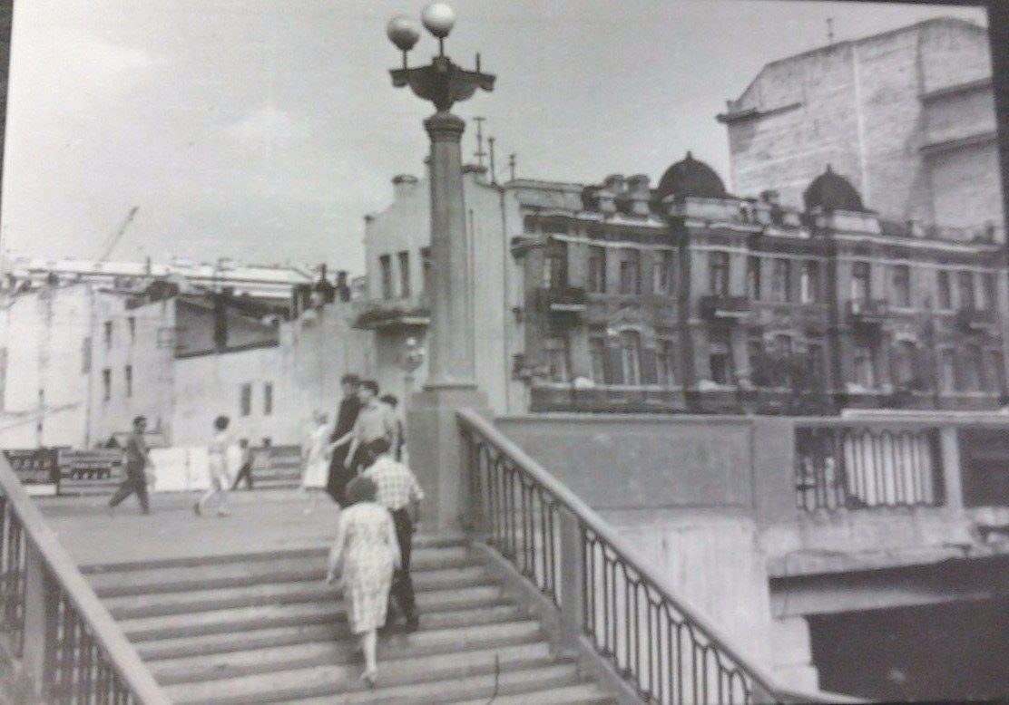 По лестнице на улицу Ленинскую
1964 – 1968