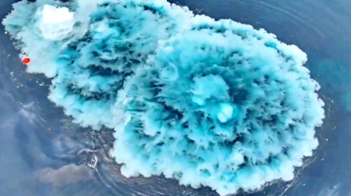 "Волшебные моря" опускается в море...