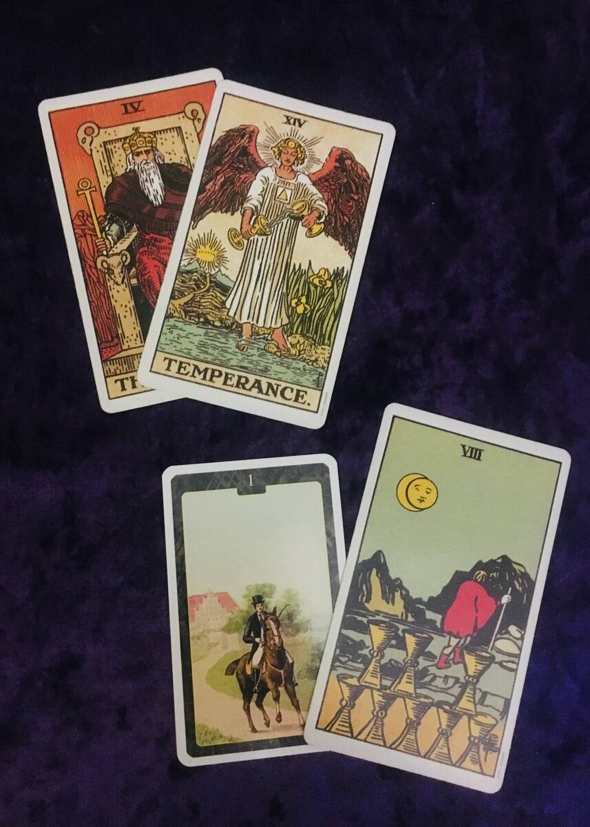 Фото автора. 1 вариант расклада. 