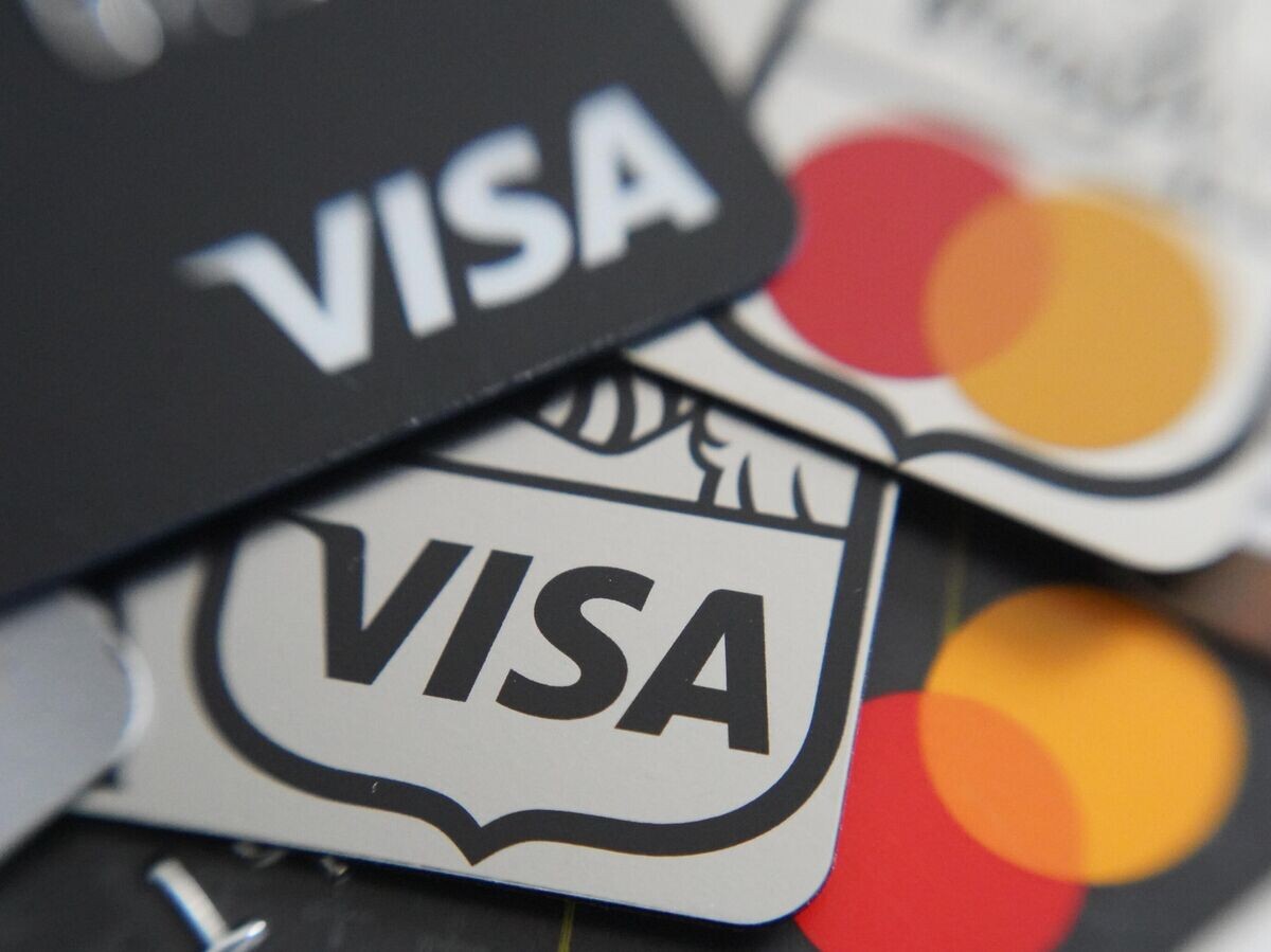    Банковские карты Visa и Mastercard© РИА Новости . Пелагия Тихонова