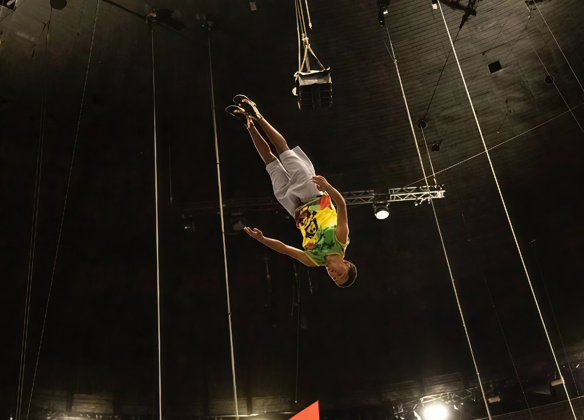 акробат Абель Дагим