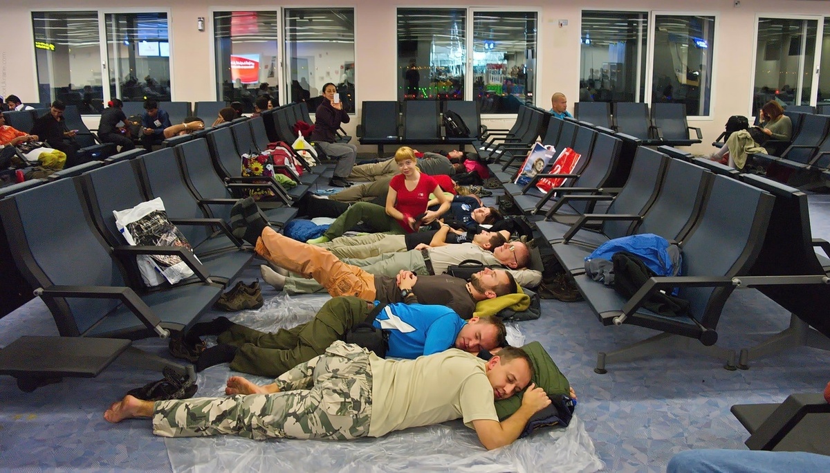 А и, если подумать, задержки-отмены авиарейсов - это во всем мире так! Ничего из ряда вон.. единственное - причины для этого везде разные..