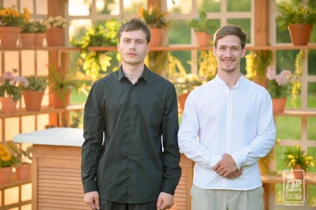    Андрей Кочетков и Дмитрий Слободский играют музыку дуэтом. Фото: Фестиваль "Мир СИБИРИ"