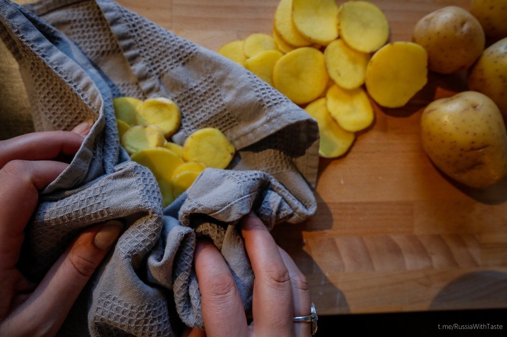   Фото: Шаг 2, убираем влагу / “Люди Колымы”