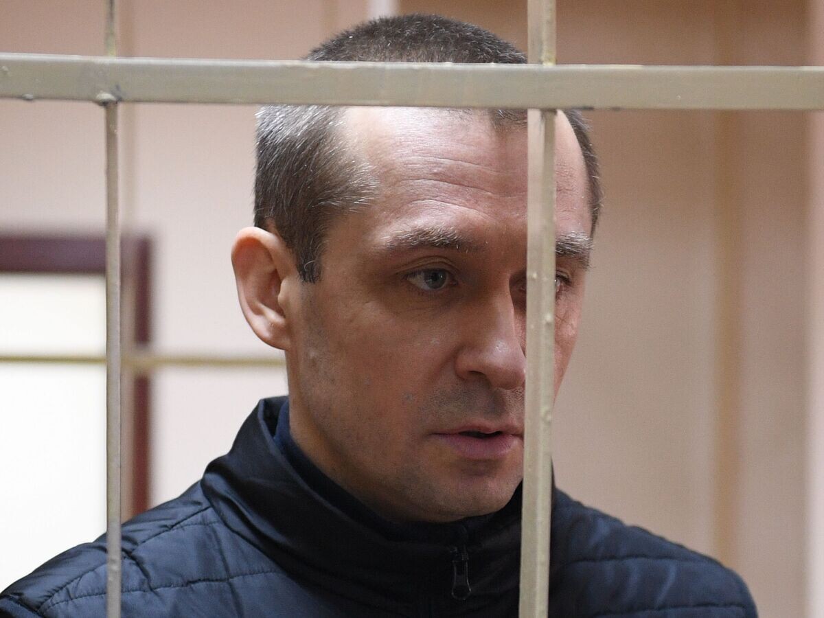    Бывший заместитель начальника управления ГУЭБиПК МВД РФ Дмитрий Захарченко в Пресненском суде Москвы. 24 января 2019© РИА Новости / Алексей Филиппов