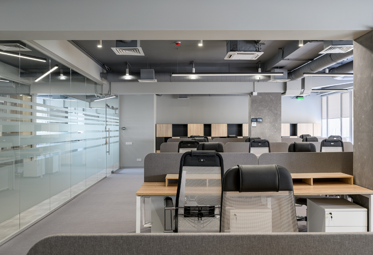 Открытый потолок в одном из наших проектов. Подробнее: https://design-and-design.ru