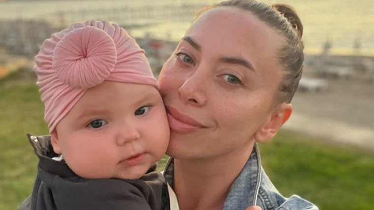 Наталья Фриске с дочкой