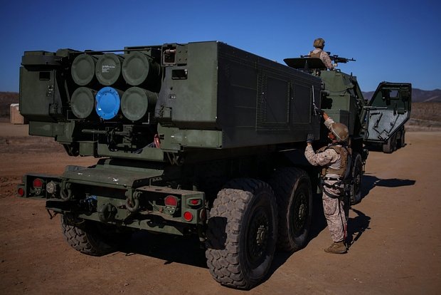    Фото: Daniel Cole / Reuters