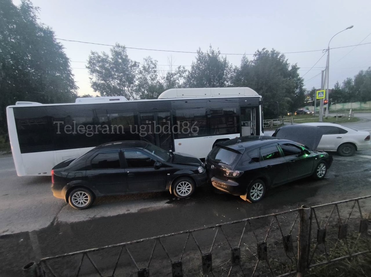    В Нижневартовске в массовой автоаварии по вине нетрезвого водителя пострадали люди
