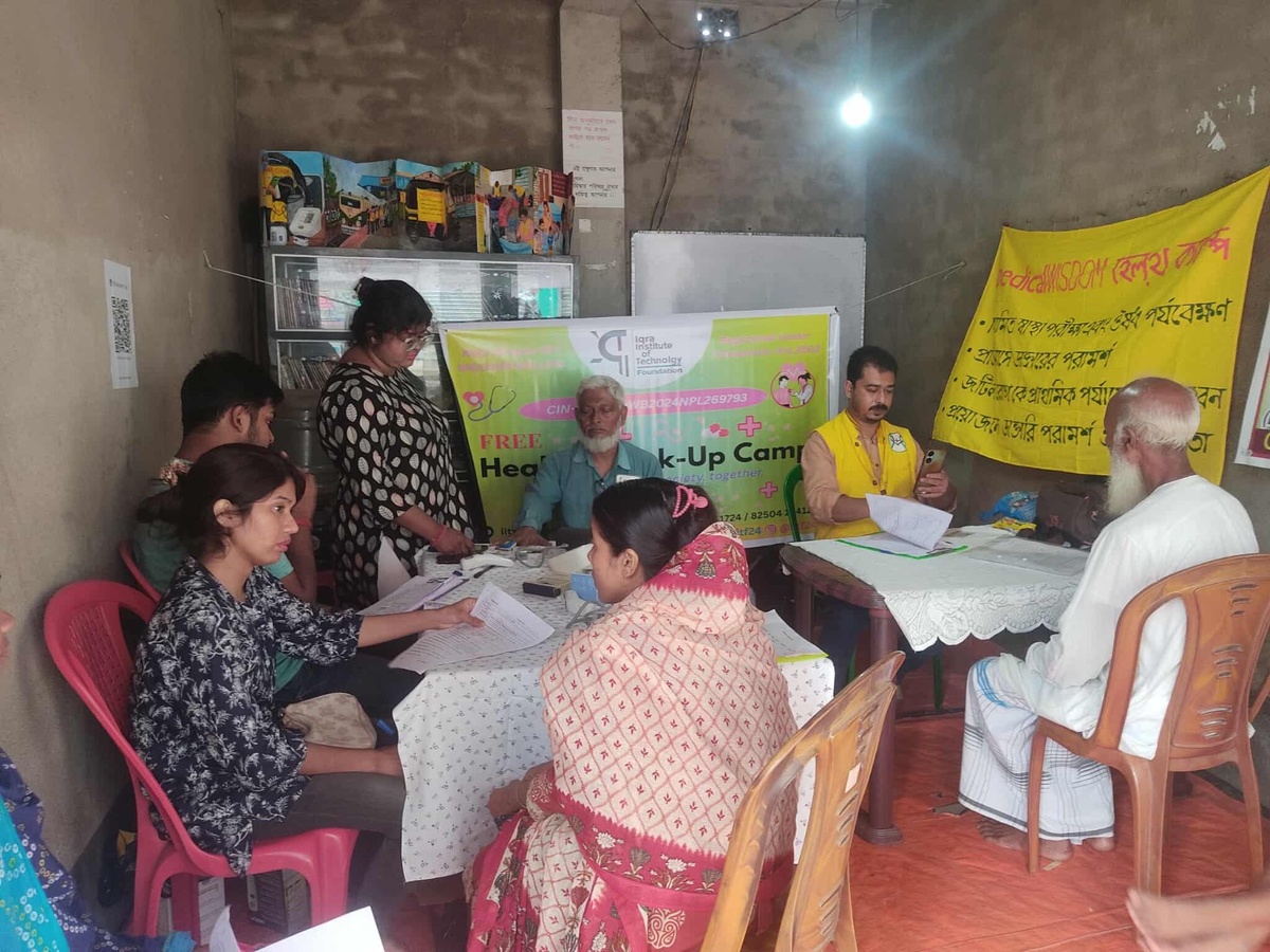 Пункт мобильной диспансеризации в Белегате, Индия