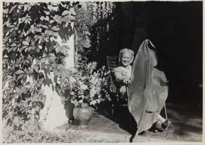 Любовь Орлова на даче во Внуково,1940-е годы