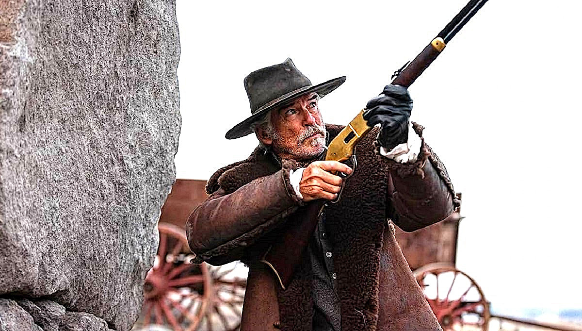 "- Куда ж ты стреляешь?! - В пчёл, конечно! - Да не в пчёл! Ты должен сбить шар!.."© Цитата из другого вестерна