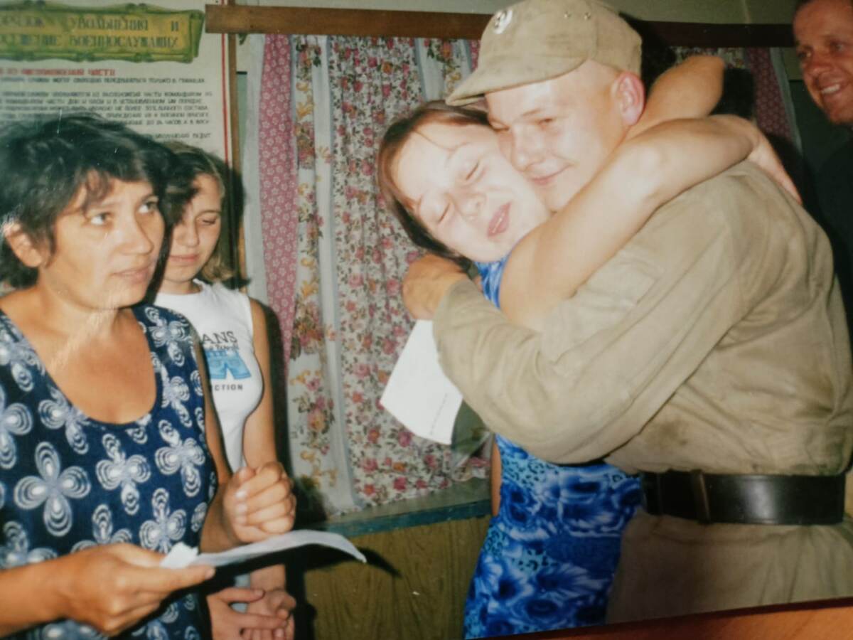 Как встречали тебя на побывку 31 декабря 2003 года.