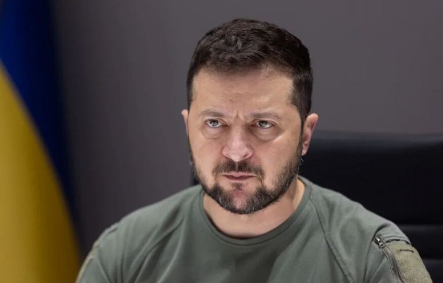    Зеленский нацелил «Таурусы» на Москву. Удар возмездия уже похоронил военную базу