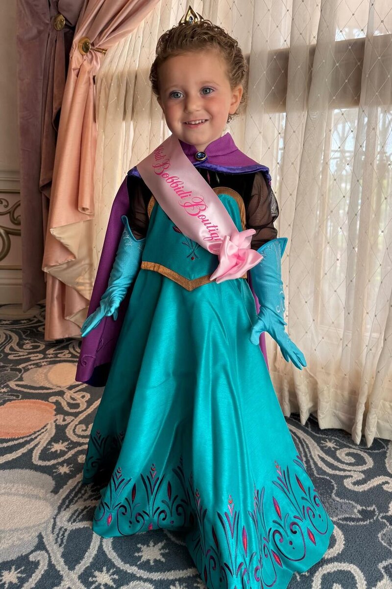    Дочка Галины Юдашкиной — Агата Социальные сети