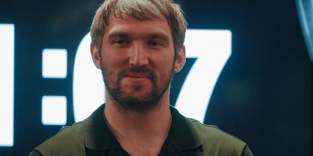«Великая восьмерка» на отдыхе: почему мама Бородиной обнимала Овечкина, а он не возражал