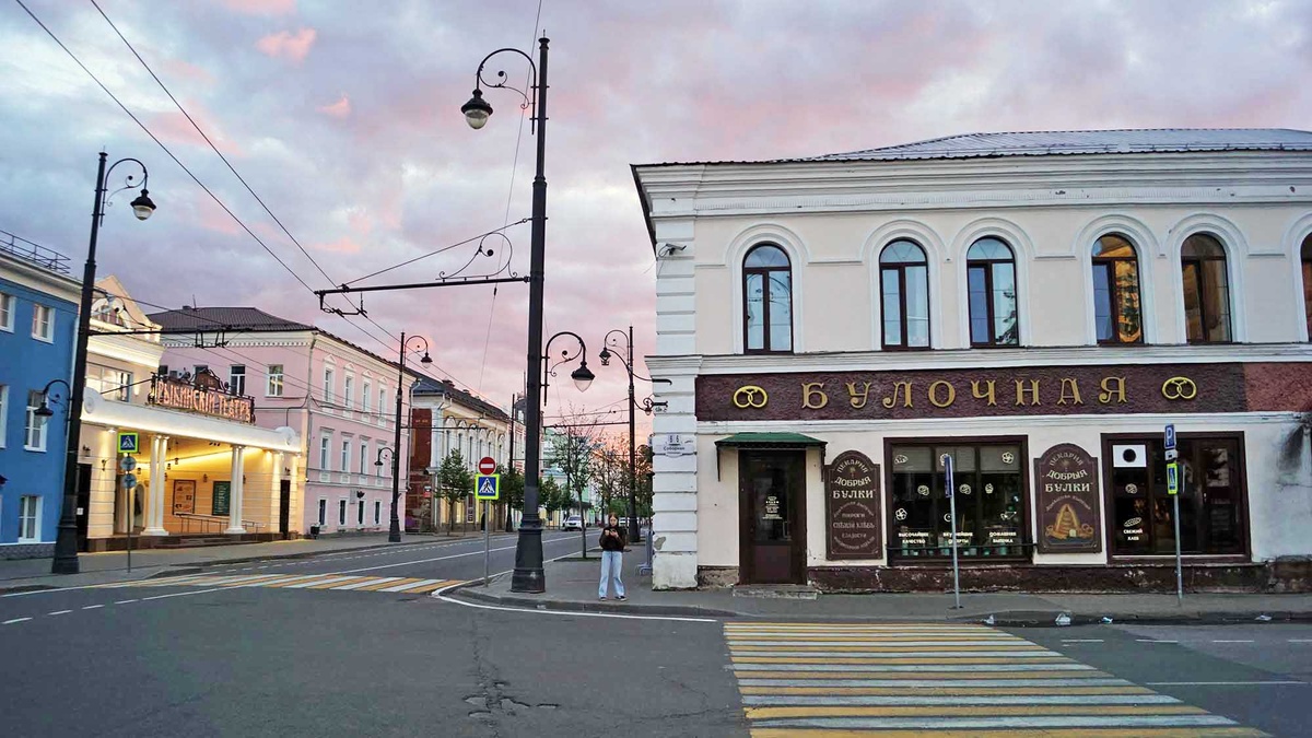 С улицы Крестовой началось масштабное восстановление Рыбинска. Благодаря ему город привлек множество туристов и попал в этом году в национальный маршрут "Золотое Кольцо России"