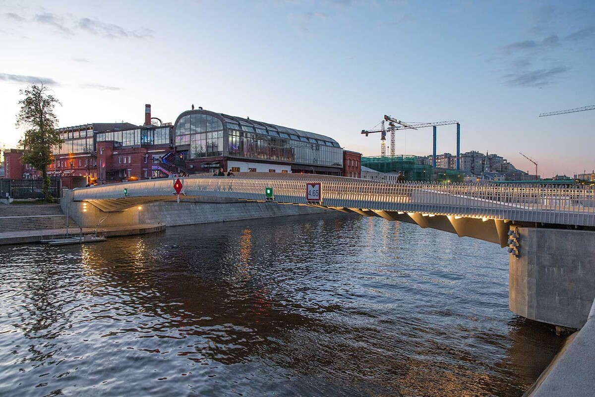    Собянин раскрыл планы по строительству пешеходных мостов в Москве до 2027 года