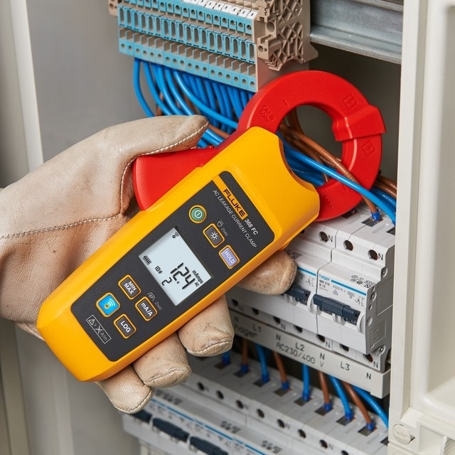 MCSA с помощью клещей Fluke 369 FC